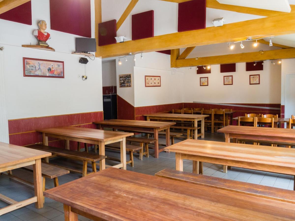 Auberge De Jeunesse Hi Nîmes Kültér fotó